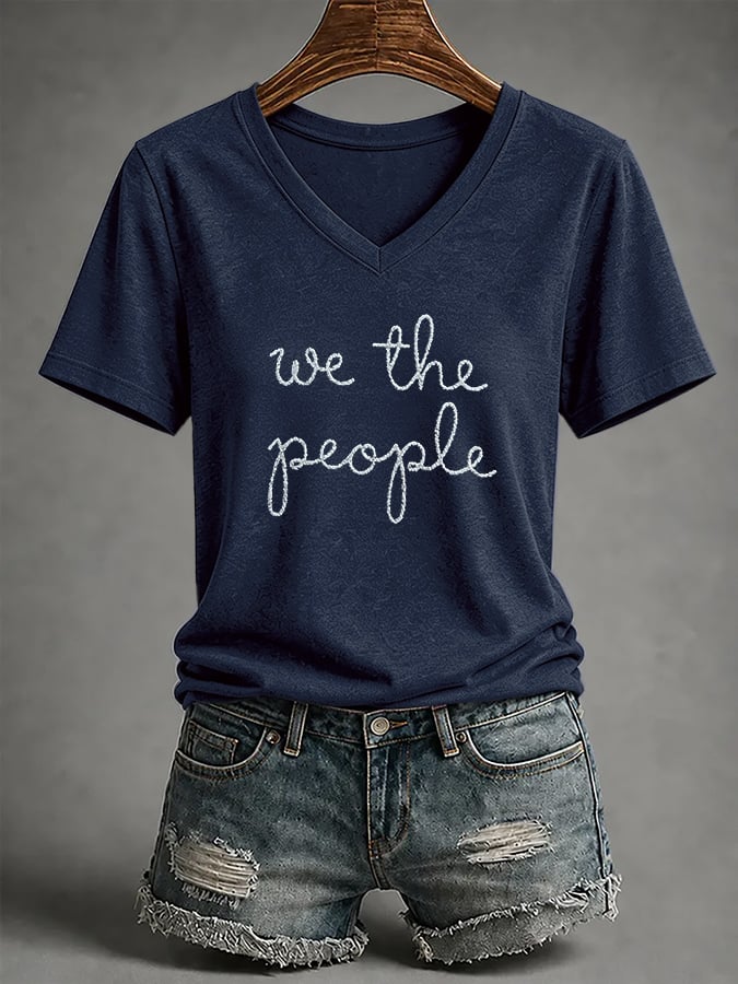 V-Neck Retro We The People No Kings Print T-Shirt